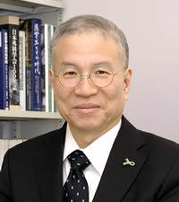 Shunei Kyo, President of the Center